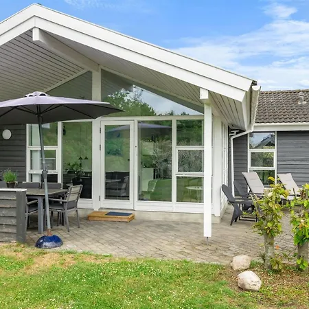 Moa - 350m From The Sea By Interhome * Otterup